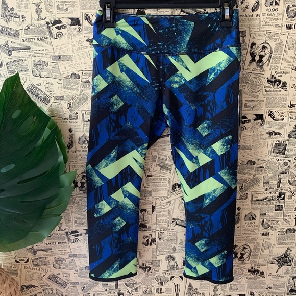 Kyodan Pants - NWT Kyodan reversible capris crop green size XS